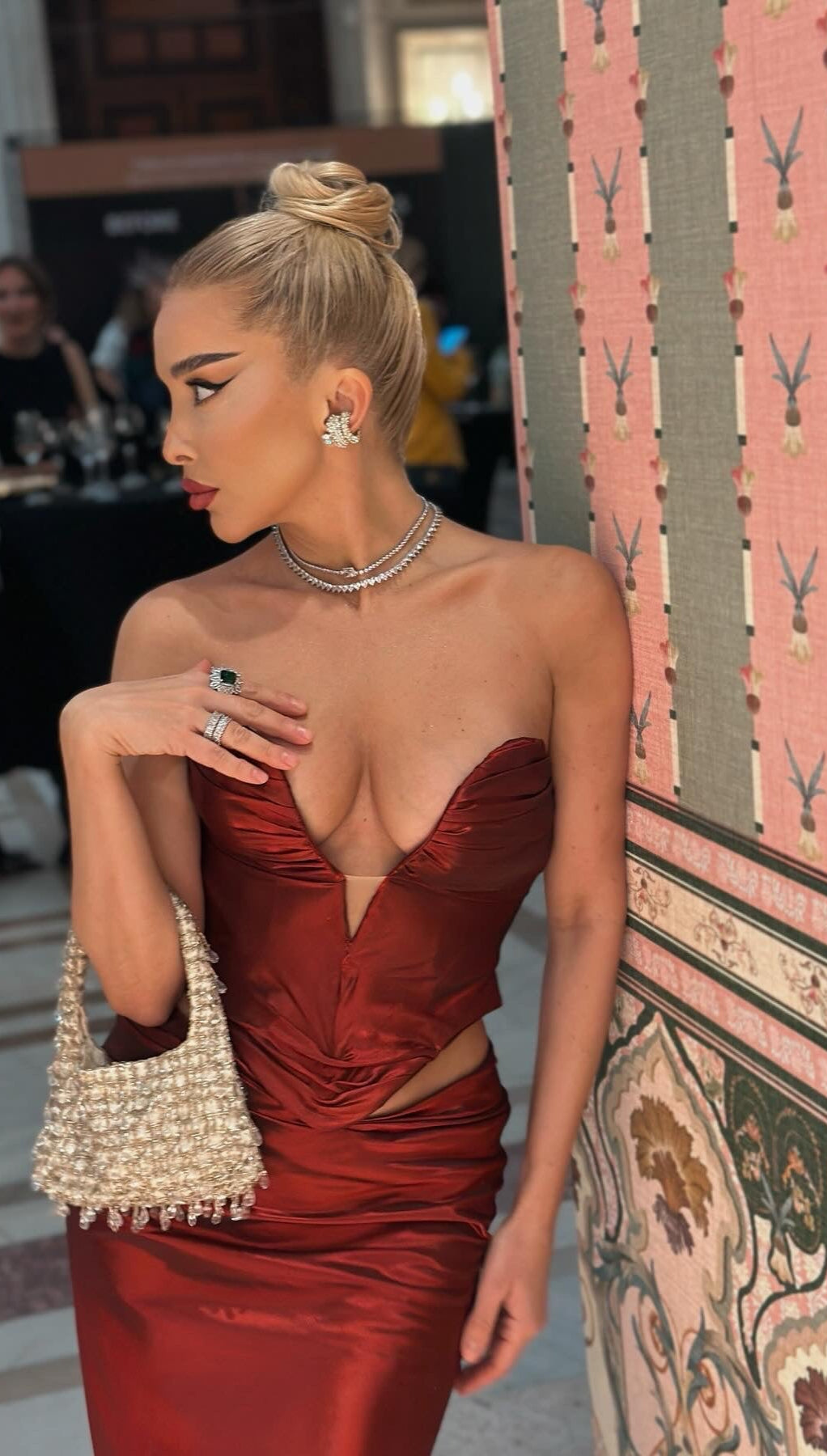 Rochie cu corset cu trena roșu